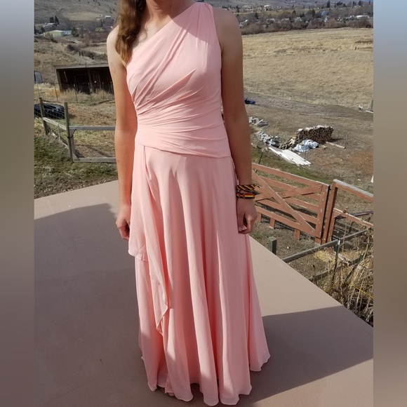 Beautiful dress worn once - Picture 1 of 3